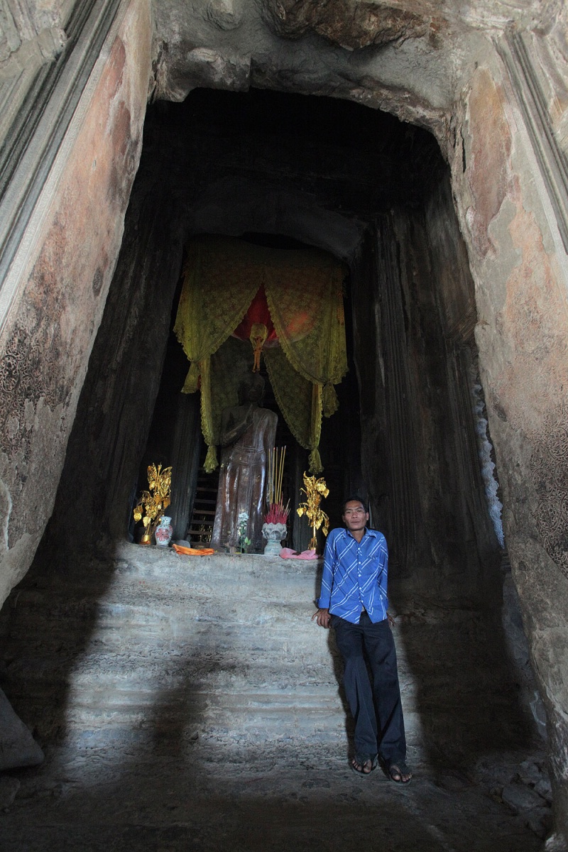 bill-hocker-central-shrine-angkor-wat-angkor-cambodia-2010