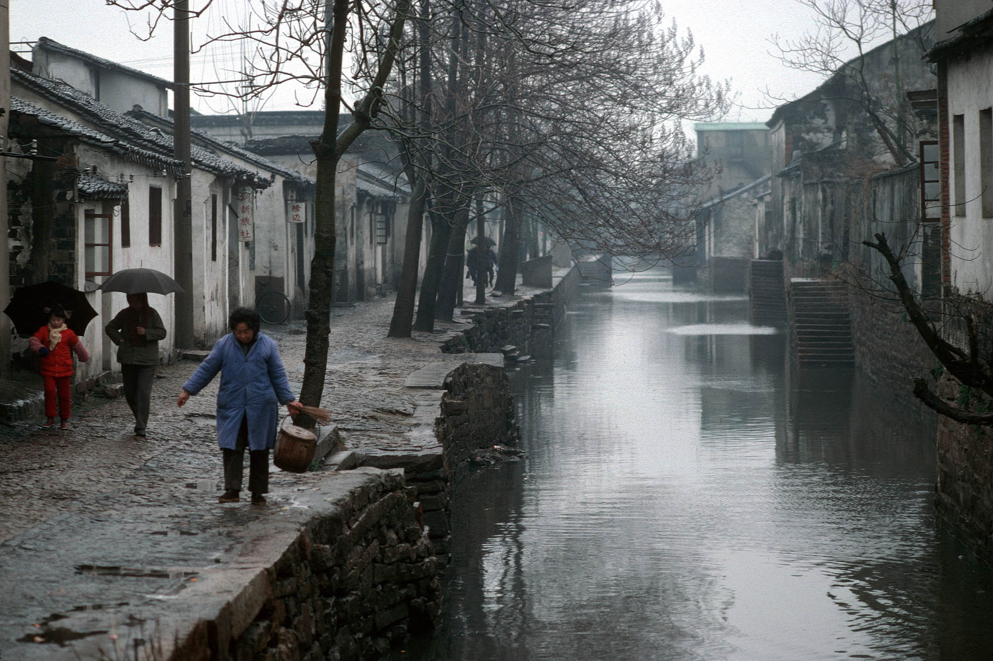 bill-hocker-canal-suzhou-china-1988