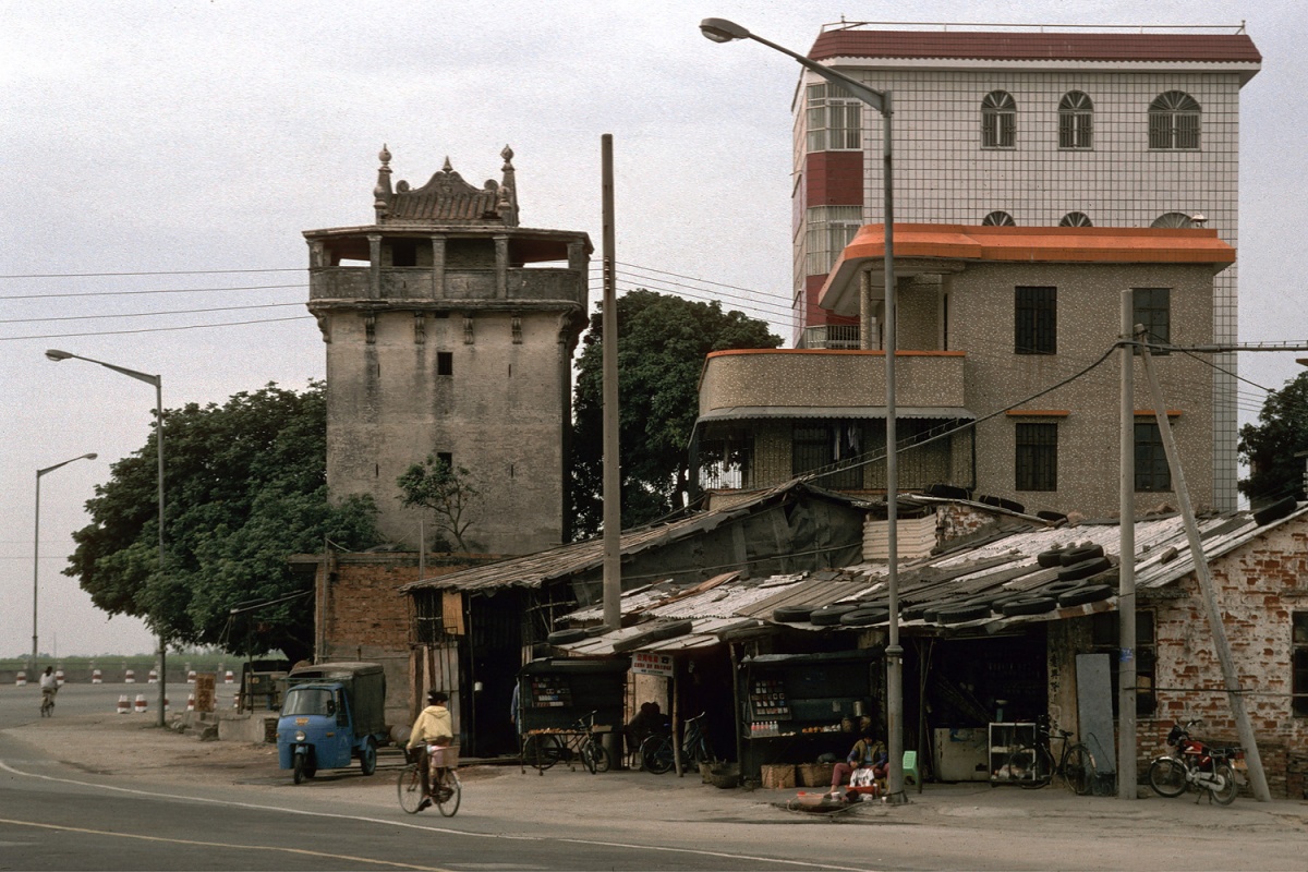 bill-hocker-urban-tower-guangdong-china-1996