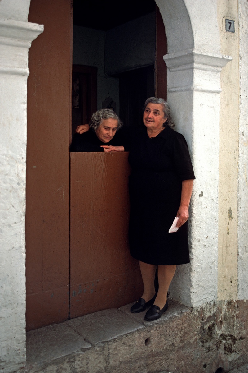 bill-hocker-sisters-southern-italy-1986
