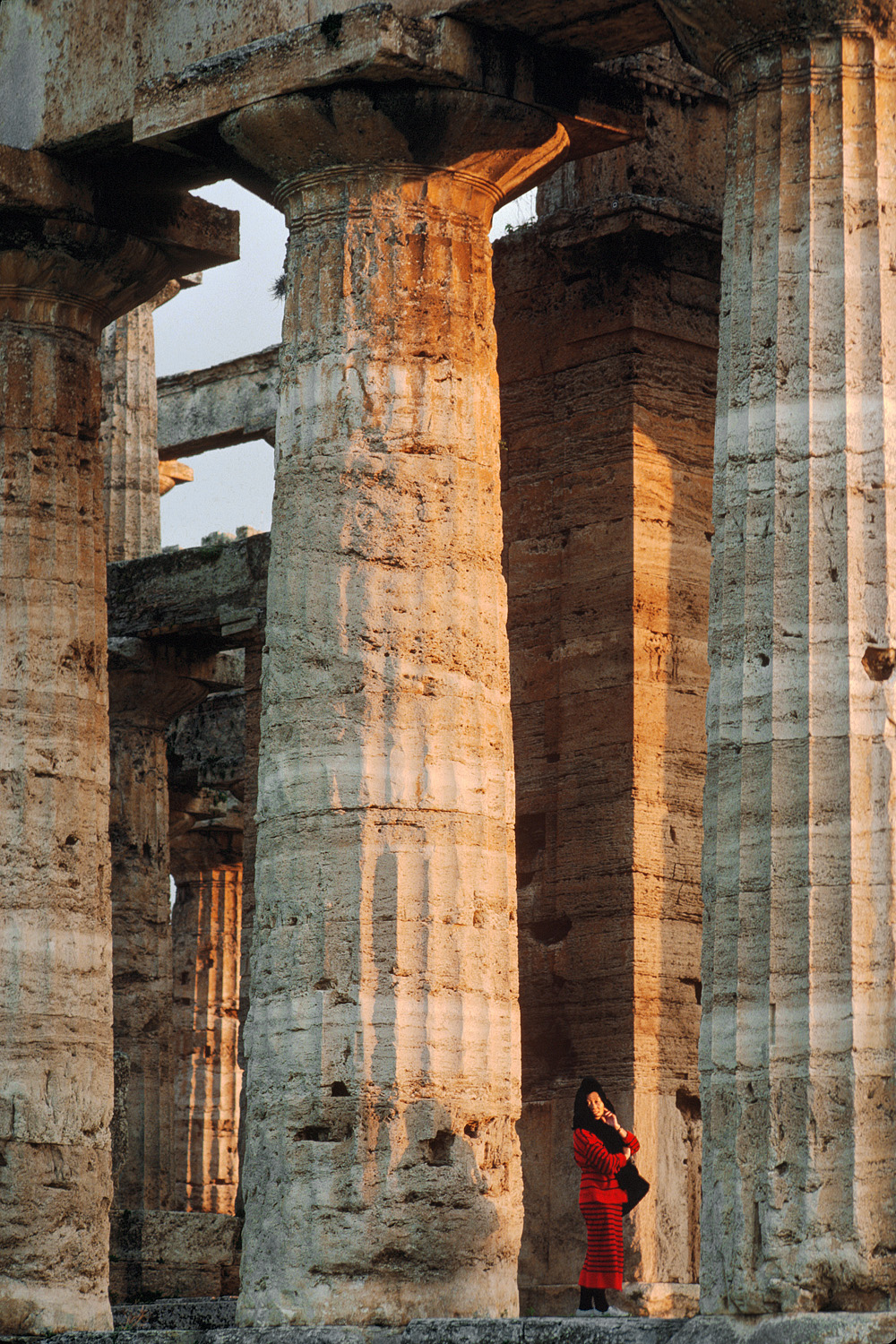 bill-hocker-in-greek-temple-paestum-italy-1986