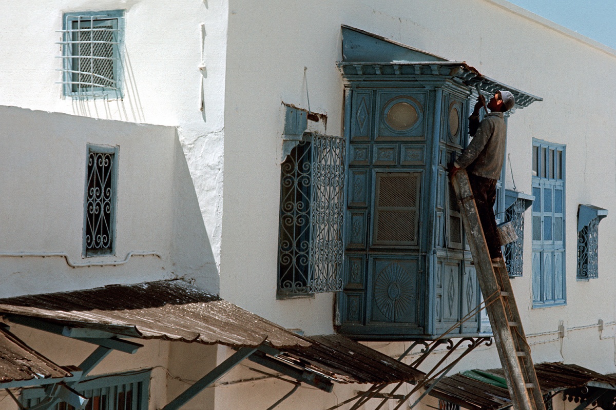 bill-hocker-balcony-painter-sidi-bou-saïd-tunisia-1970