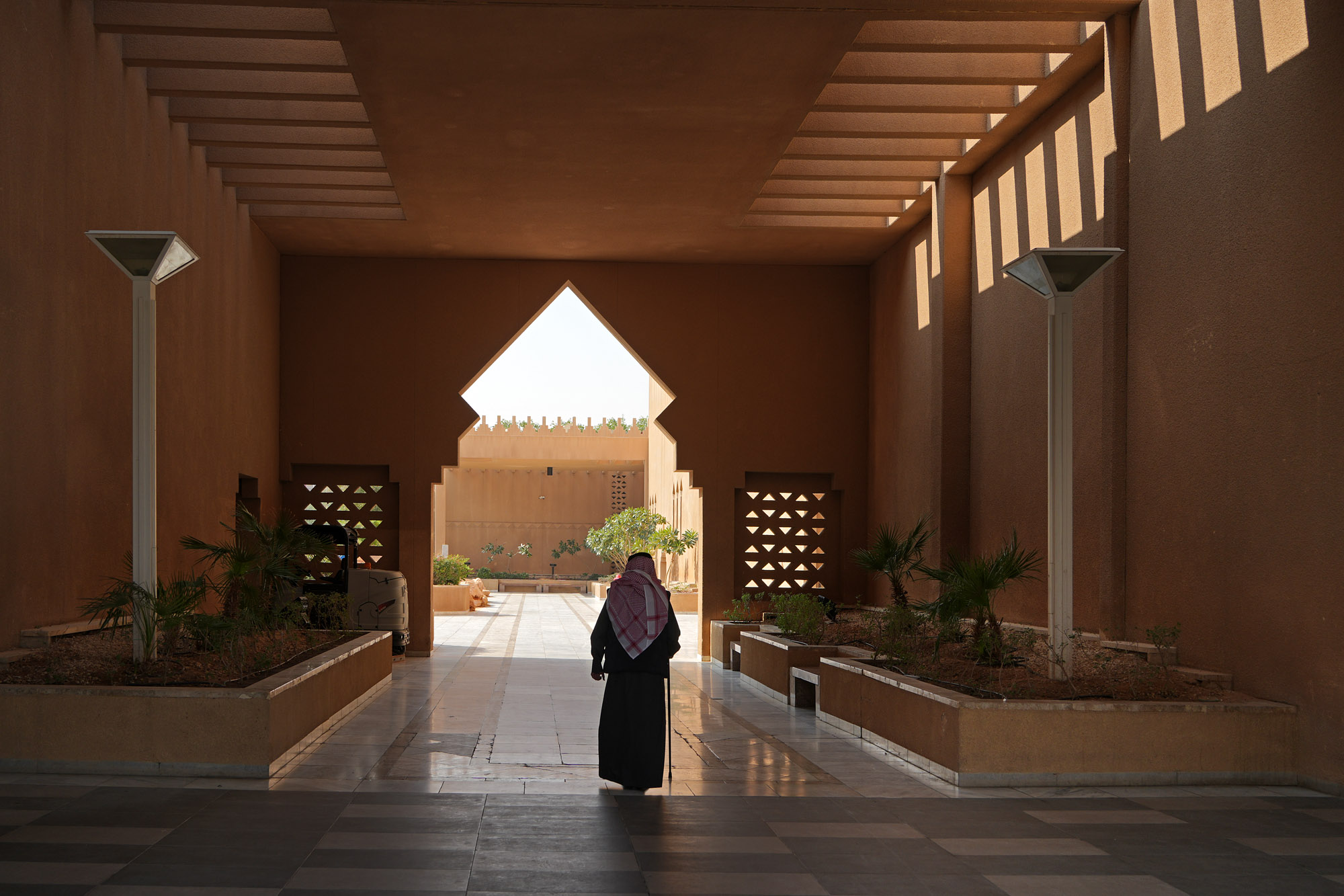 bill-hocker-mosque-entry-al-safarat-diplomatic-quarter-riyadh-saudi-arabia-2024