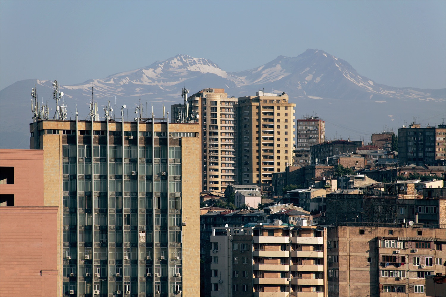 bill-hocker-mt-aragats-from-city-center-yerevan-armenia-2013