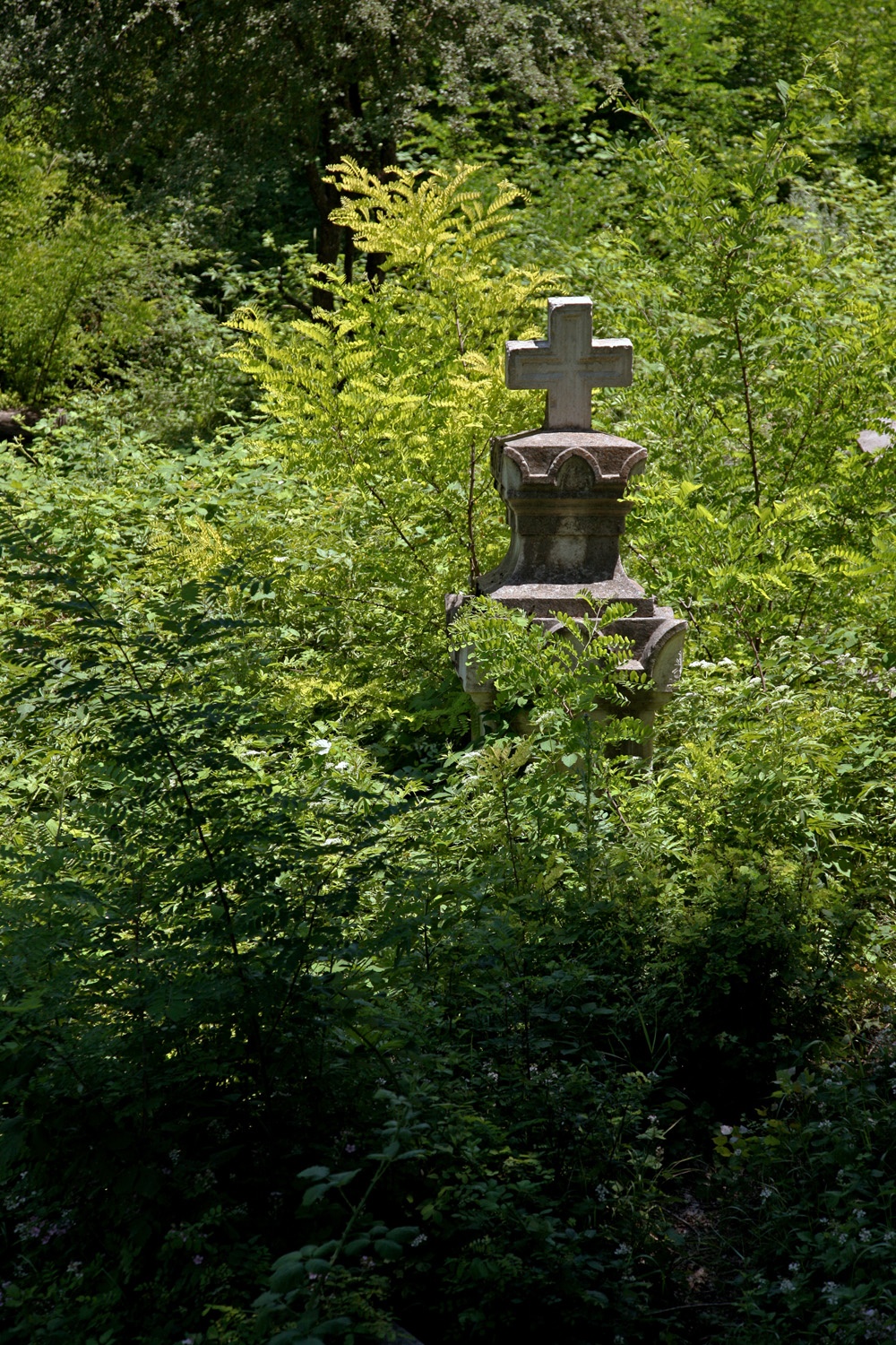 bill-hocker-forgotten-cemetery-shushi-nagorno-karabakh-2013