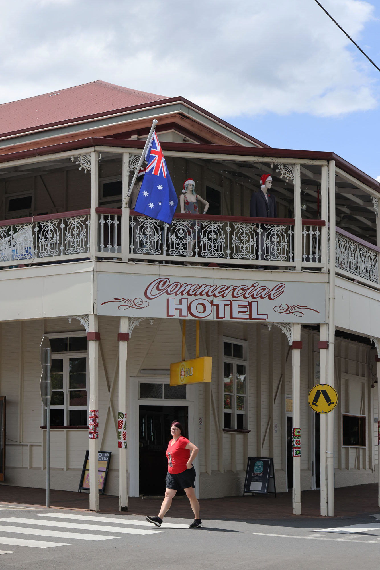 bill-hocker-commercial-hotel-boonah-quensland-australia-2022
