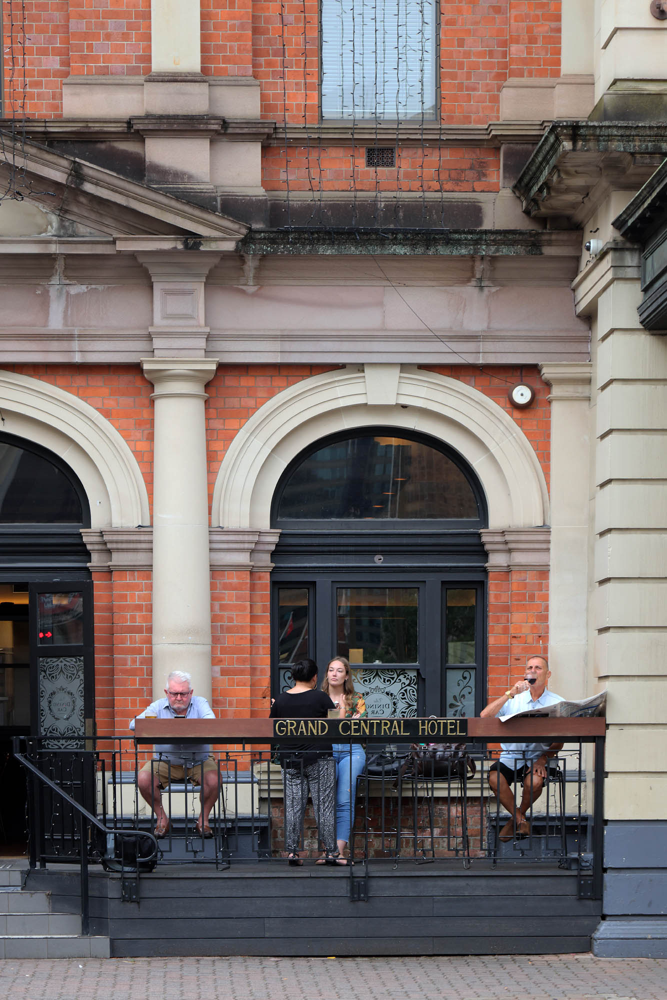 bill-hocker-grand-central-hotel-bar-brisbane-queensland-australia-2022