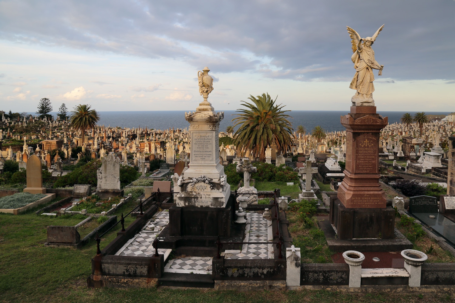 bill-hocker-waverly-cemetery-bronte-beach-australia-2015