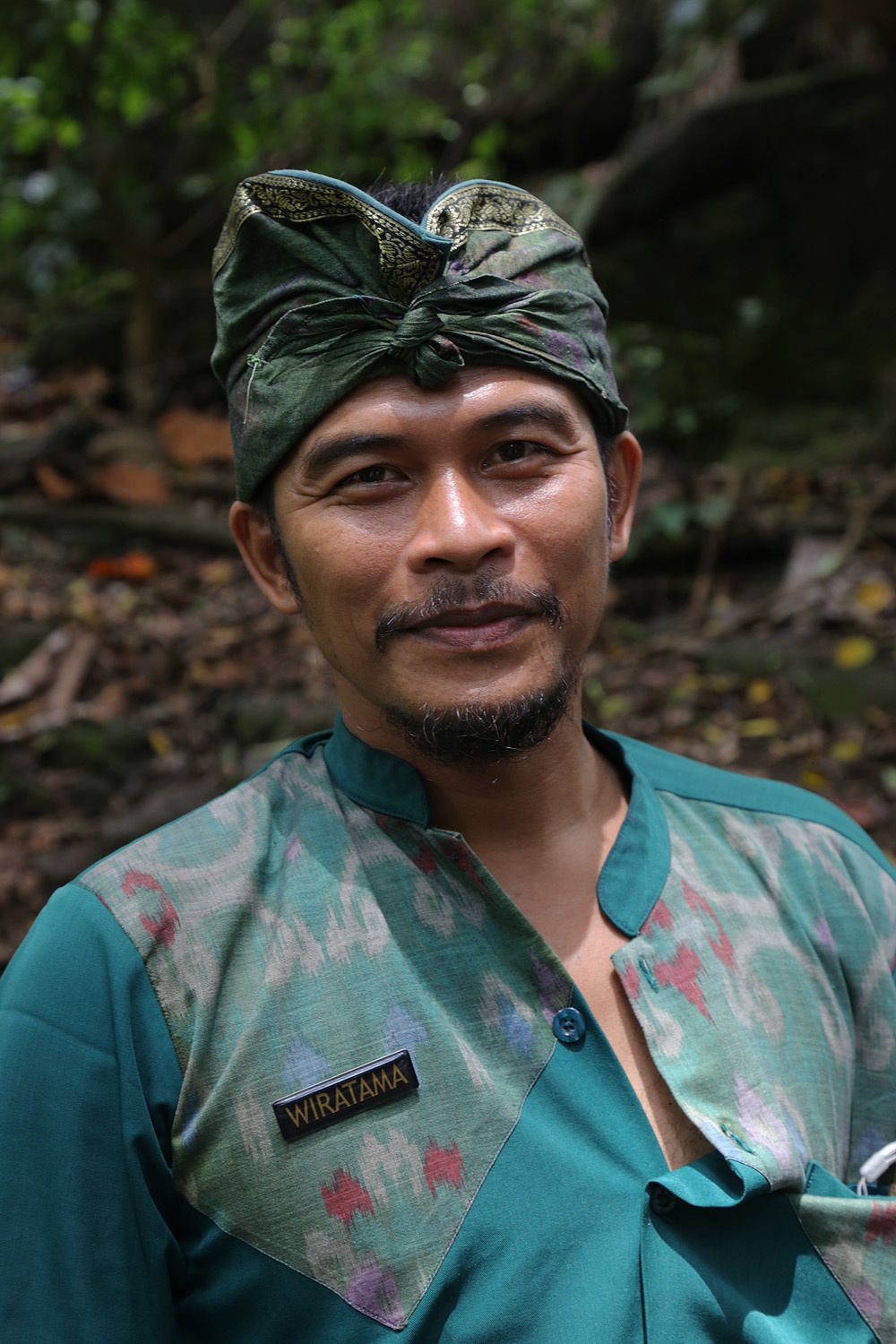 bill-hocker-caretaker-monkey-forest-ubud-bali-indonesia-2016