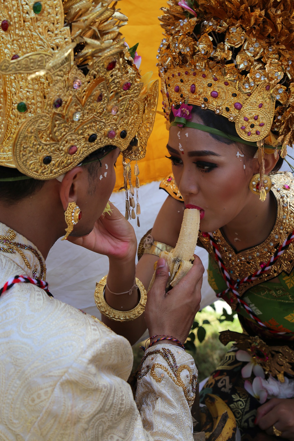 bill-hocker-wedding-offerings-sanur-bali-indonesia-2016