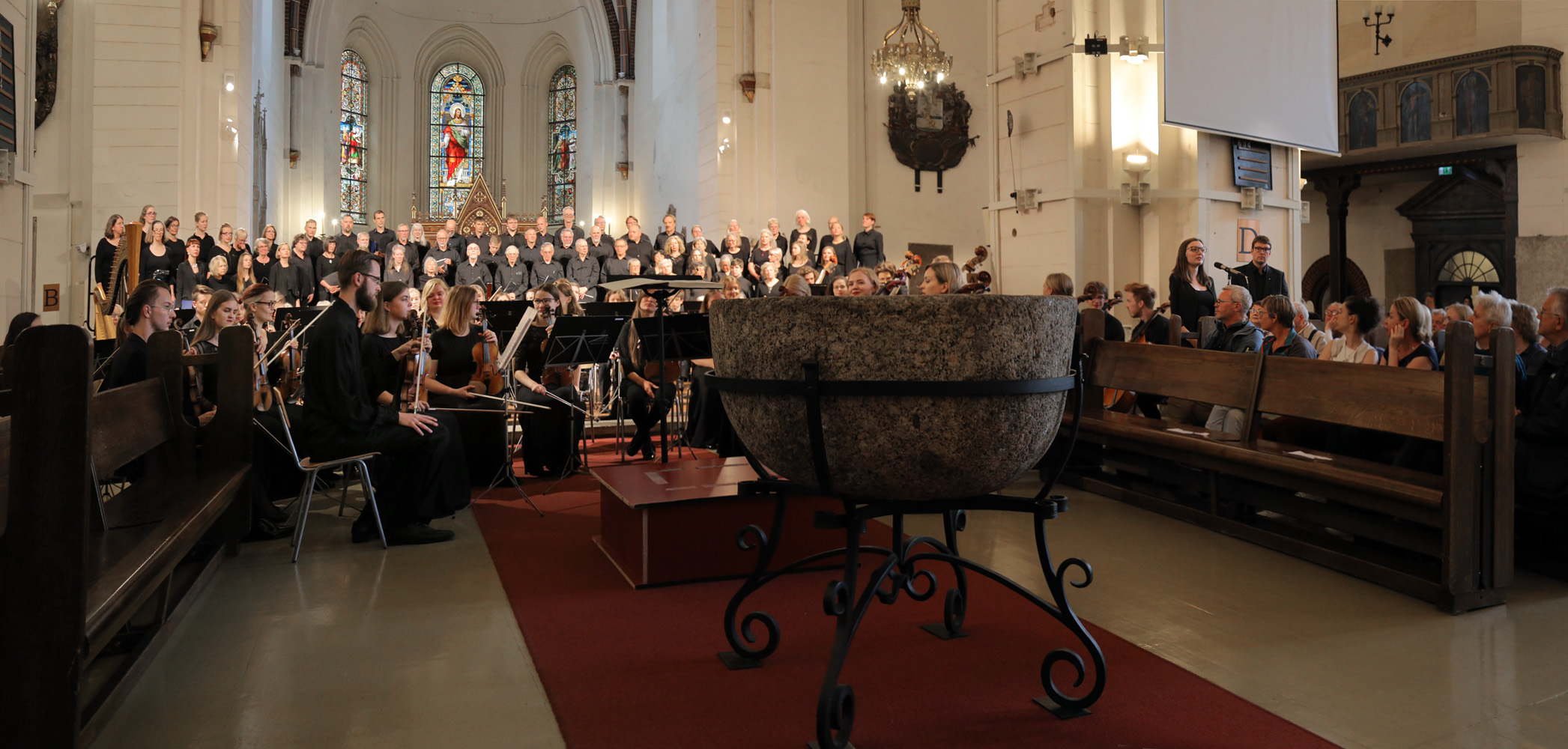 bill-hocker-introduction-bcco-european-tour-riga-cathedral-riga-latvia-2019