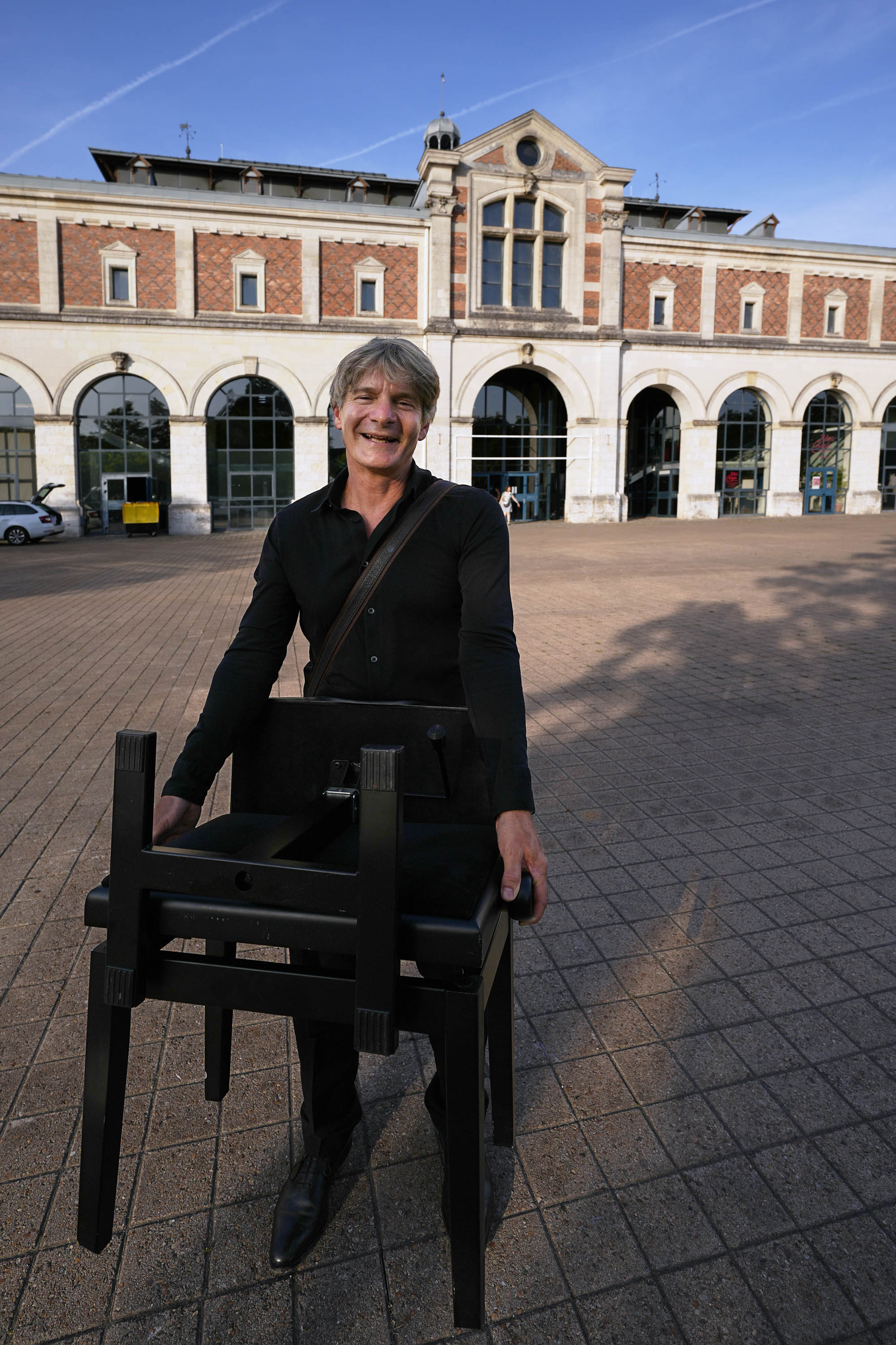 e25-bloistillchair