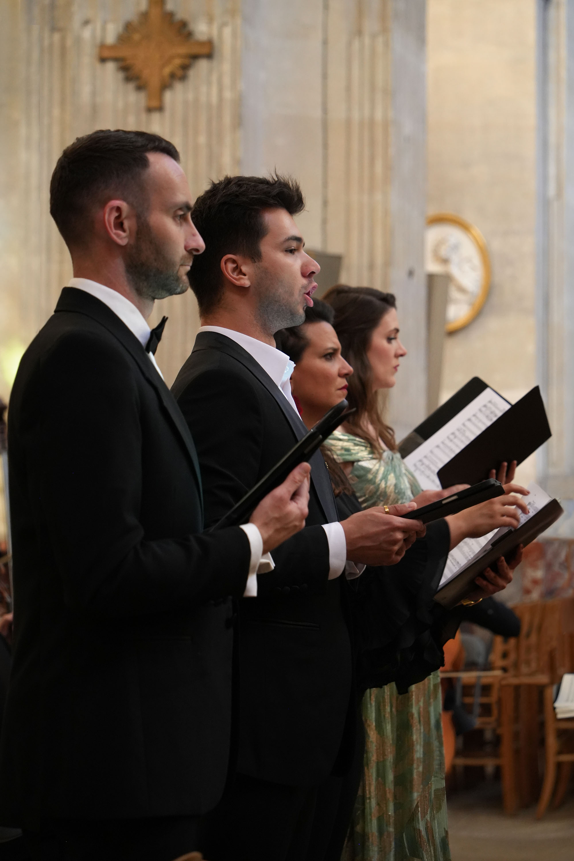 bill-hocker-soloists-simon-barrad-attila-varga-tothyété-queiroz-ellen-leslie-bcco-france-concert-tour-Église-de-notre-dame-versailles-france-2025