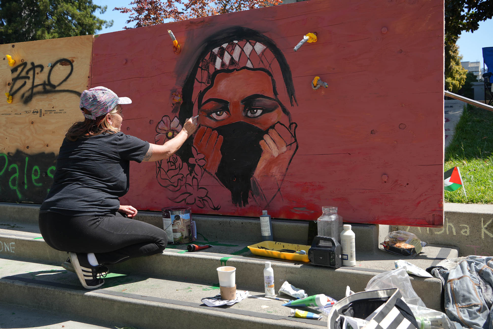 bill-hocker-artist-gaza-protest-sproul-plaza-uc-berkeley-berkeley-california-2024