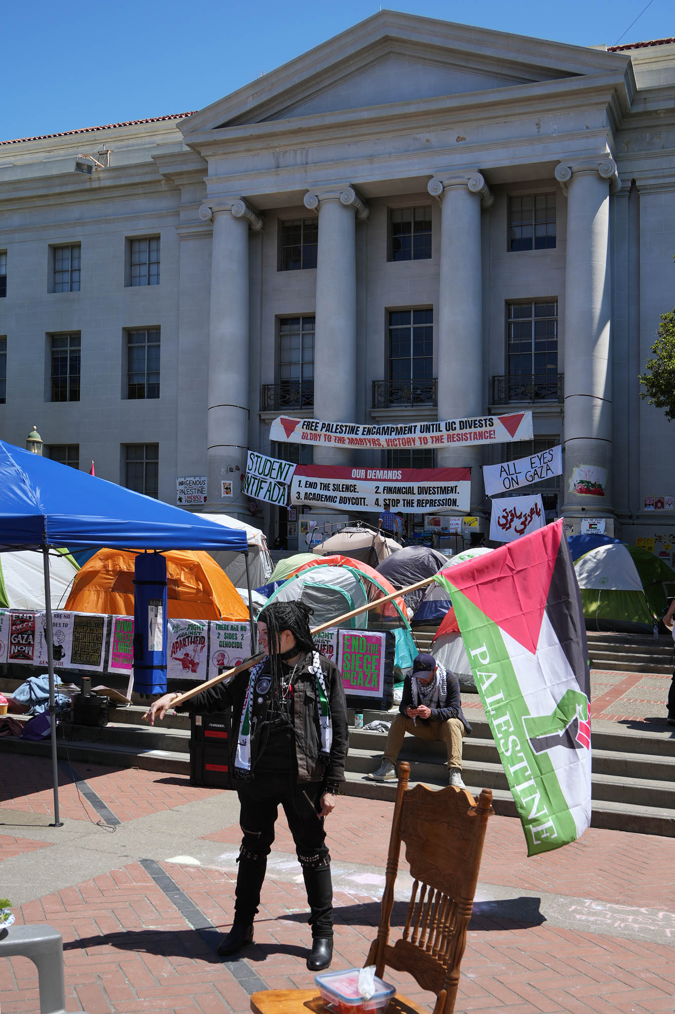 bill-hocker-gaza-protest-sproul-plaza-uc-berkeley-berkeley-california-2024