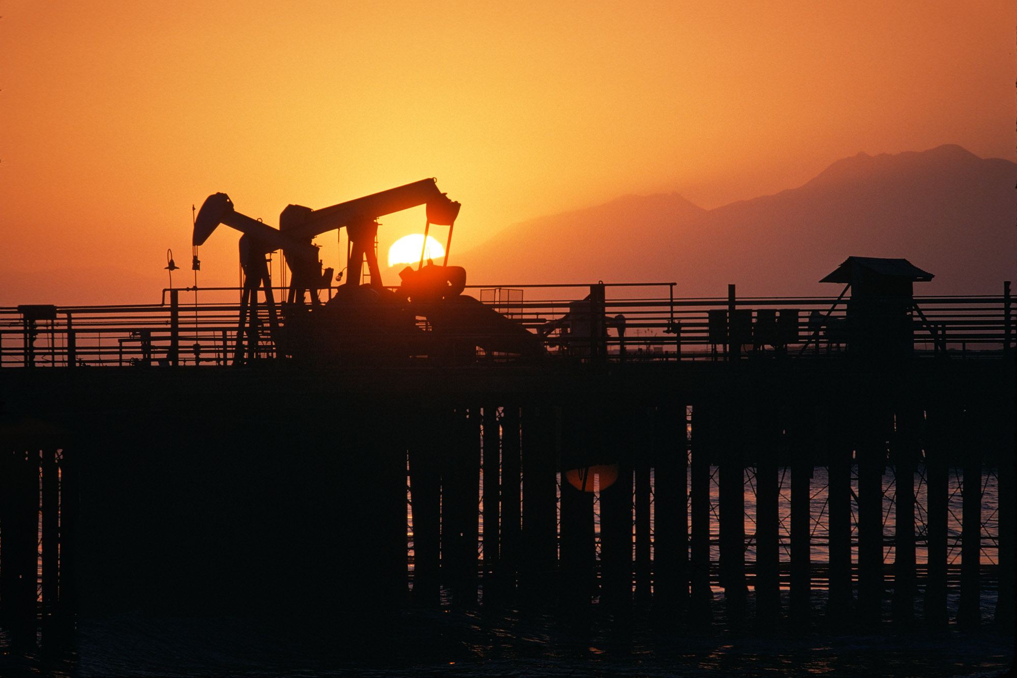 bill-hocker-oil-pumps-santa-barbara-california-1974