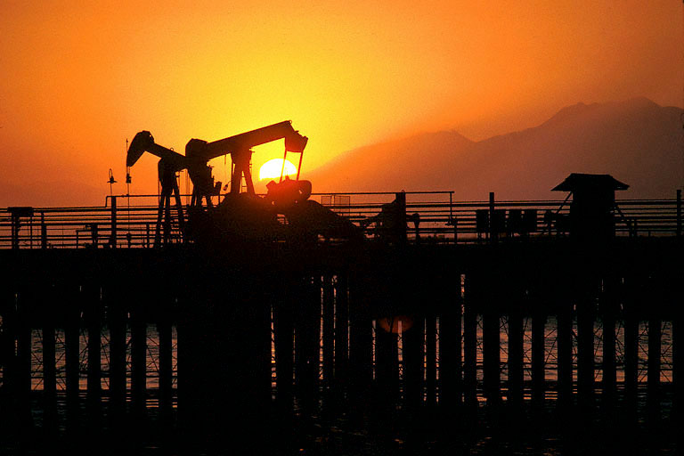 bill-hocker-oil-pumps-santa-barbara-california-1974