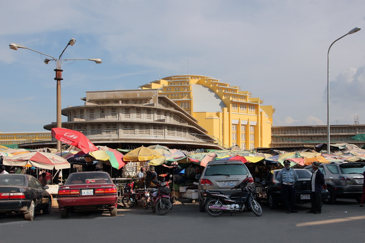 bill-hocker-central-market-phnom-penh-cambodia-2010