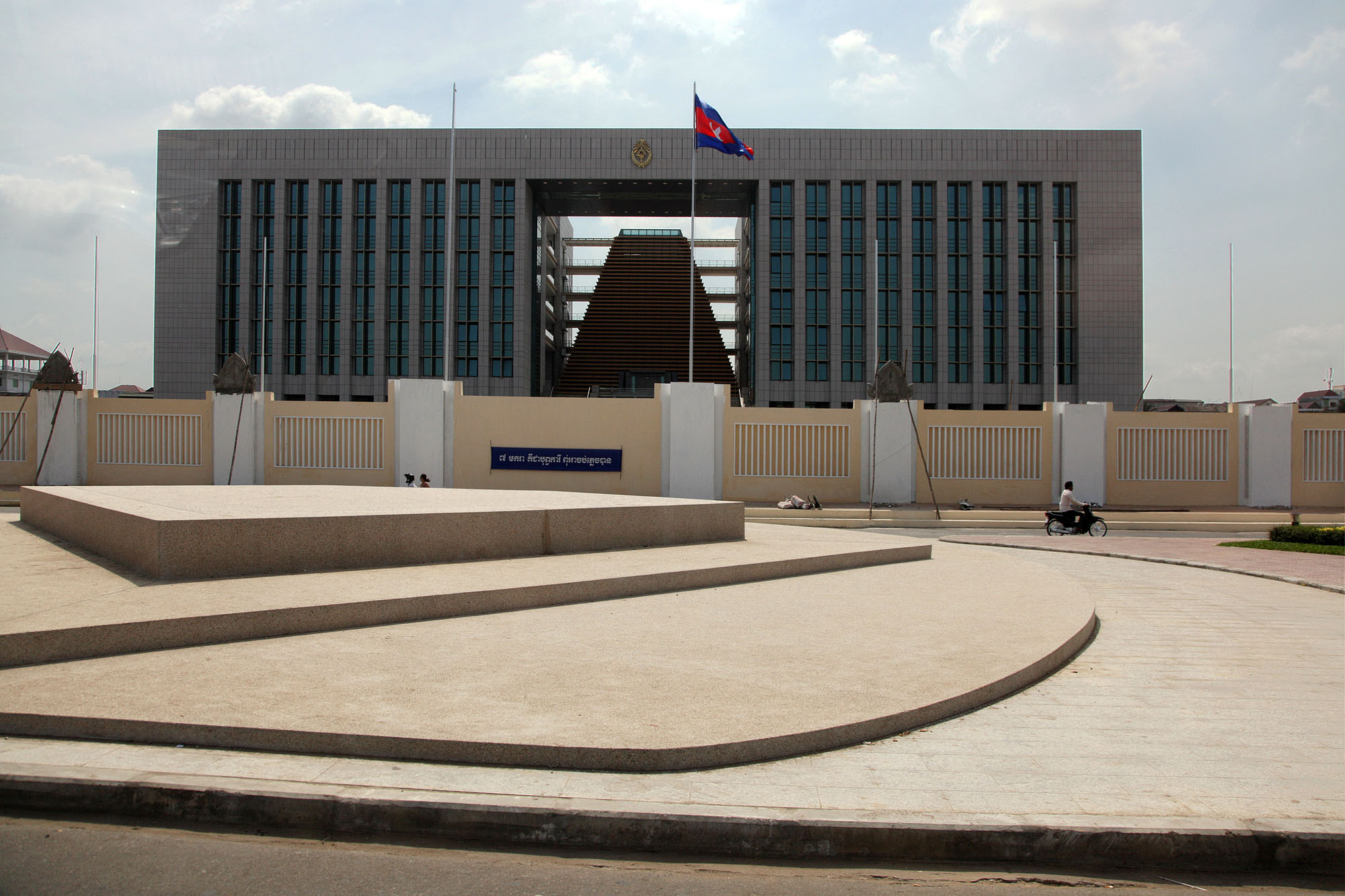 bill-hocker-office-of-council-of-ministers-phnom-penh-cambodia-2010