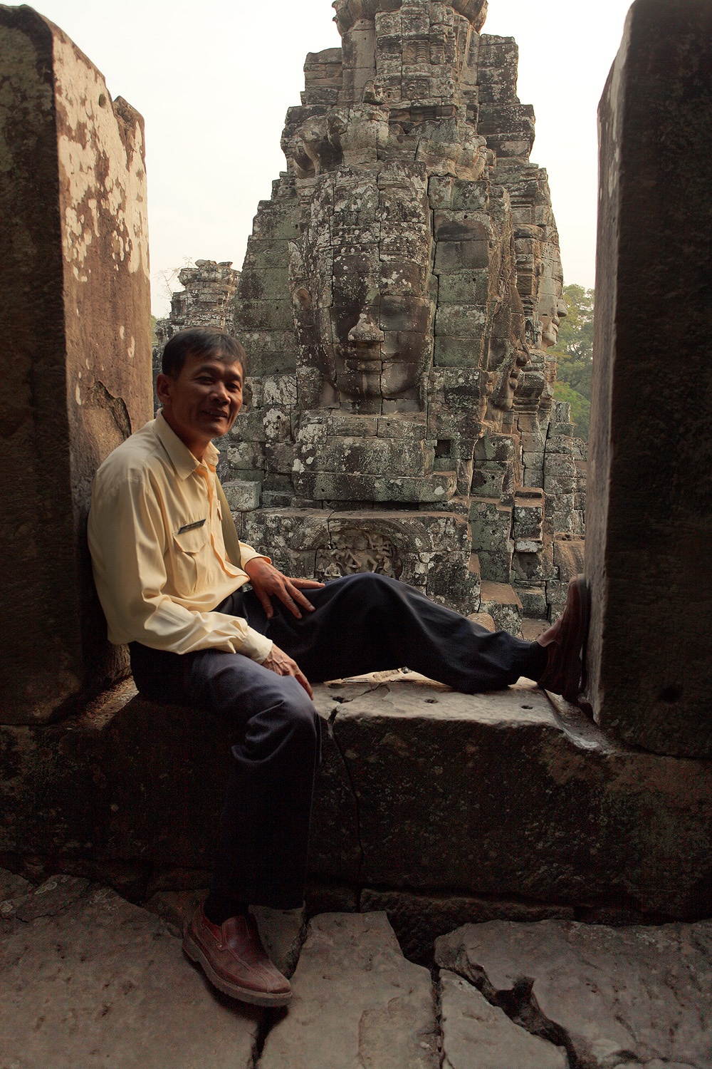 bill-hocker-mr-tre-bayon-angkor-thom-cambodia-2010