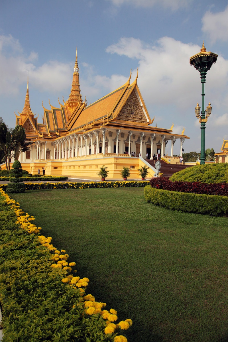 bill-hocker-royal-palace-phnom-penh-cambodia-2010