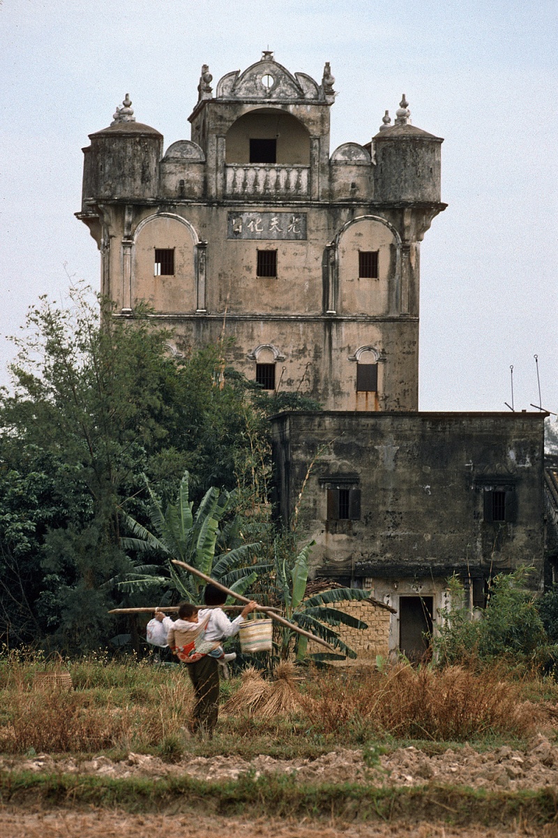 bill-hocker-with-turrets-guangdong-china-1996