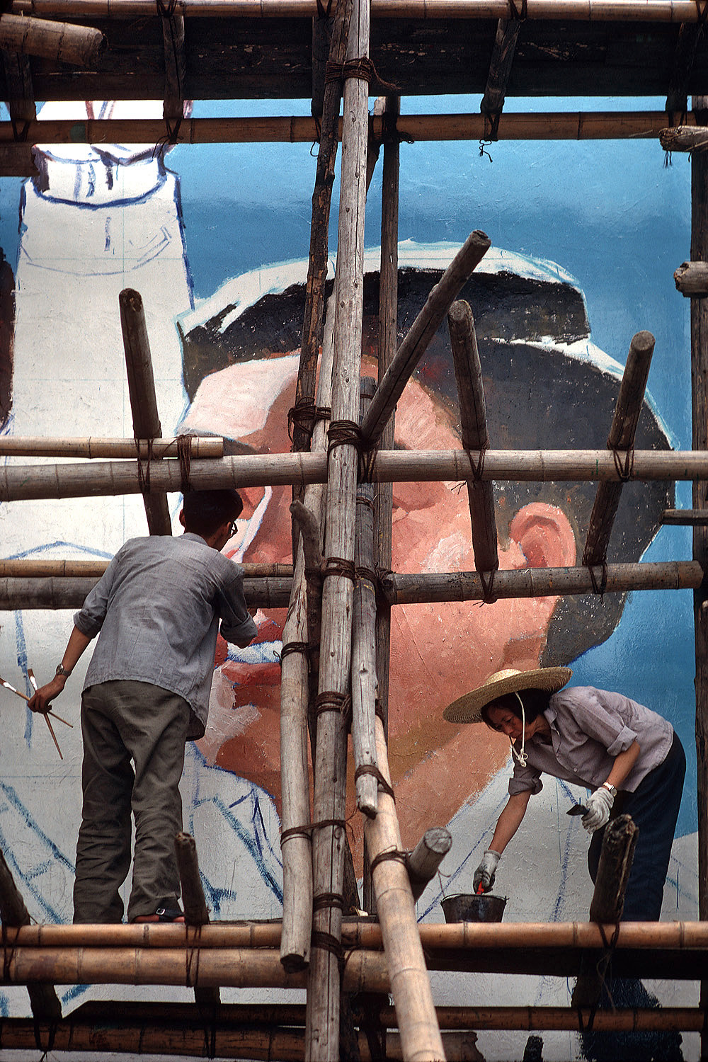 bill-hocker-muralists-sichuan-china-1981