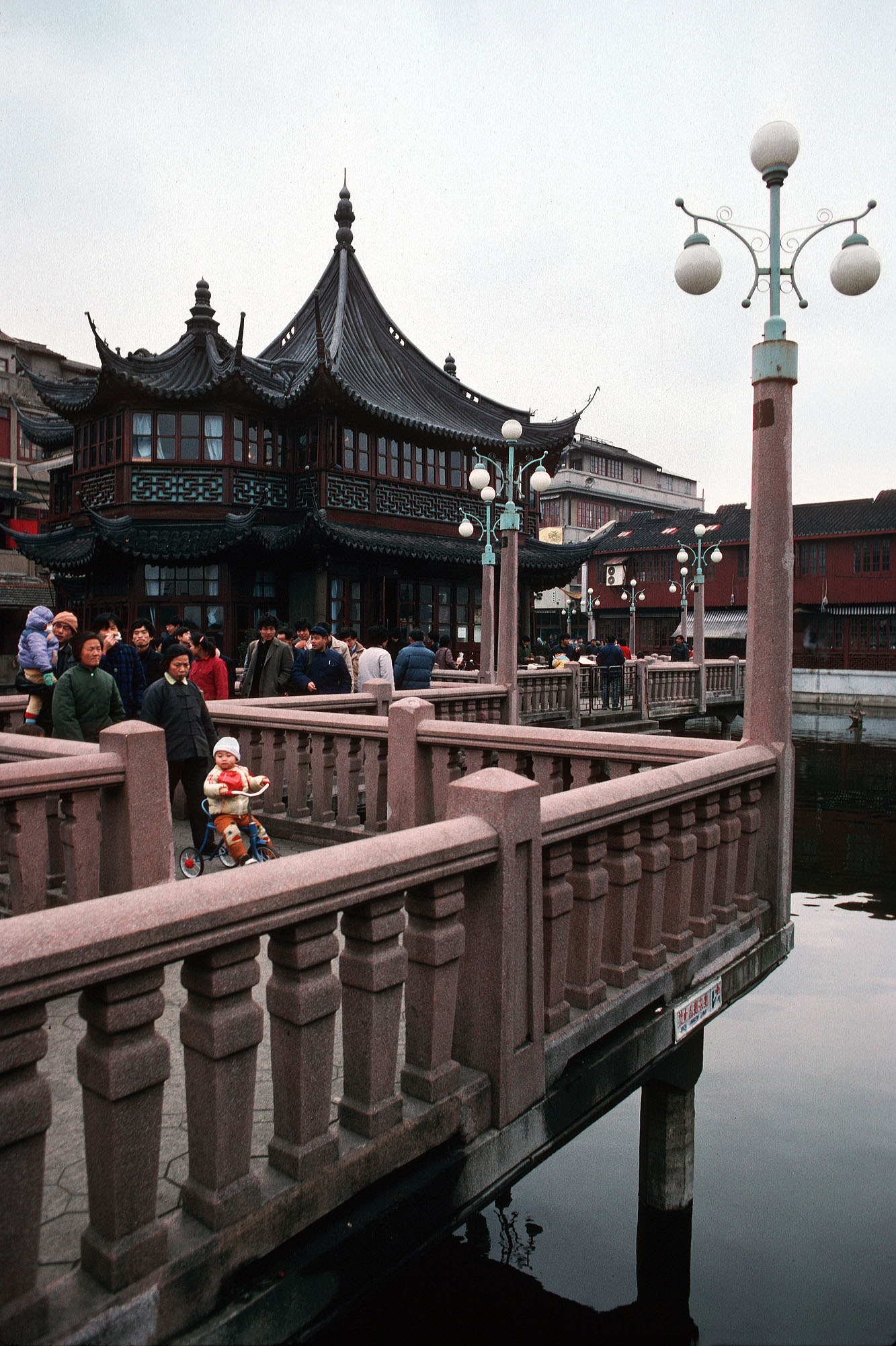 bill-hocker-restored-teahouse-shanghai-china-1988
