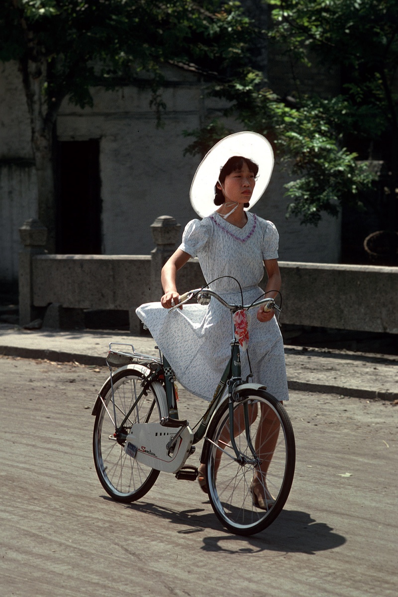 bill-hocker-cyclist-hangzhou-china-1981