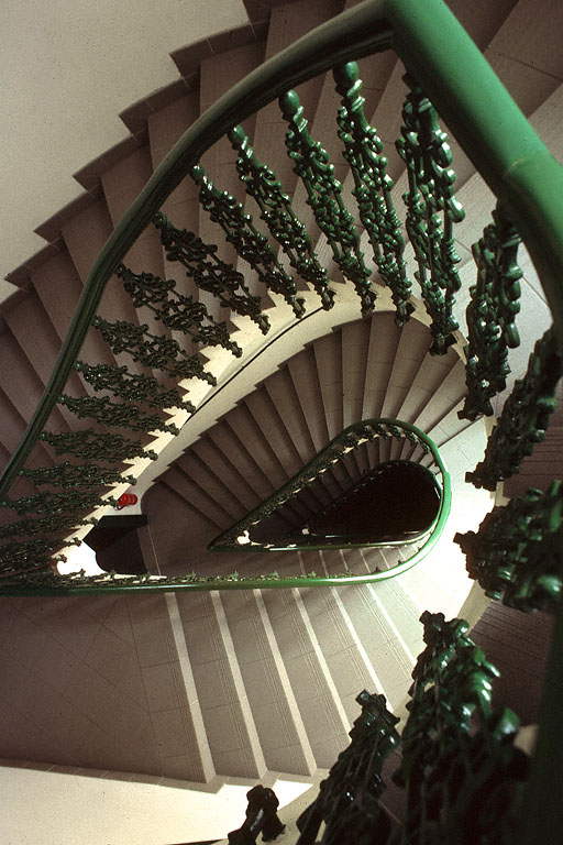 bill-hocker-hotel-stair-prague-czech-republic-1995