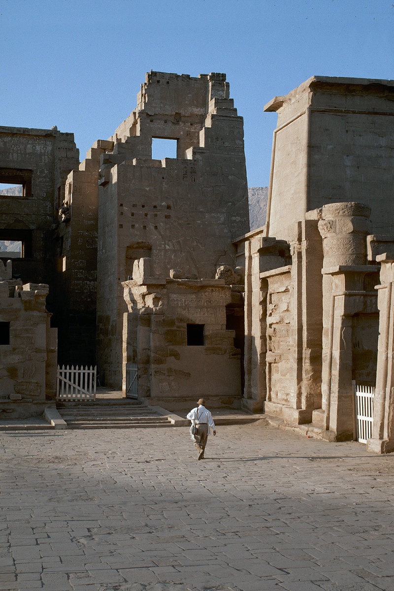 bill-hocker-the-archeologist-returns-medinet-habu-egypt-1998