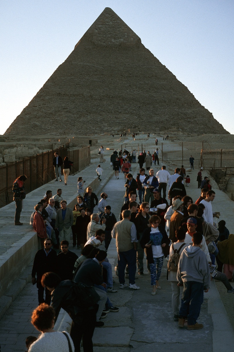 bill-hocker-closing-time-giza-egypt-1998
