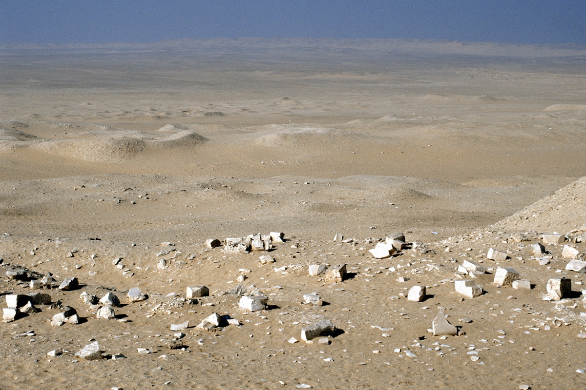 bill-hocker-the-desert-saqqara-egypt-1998