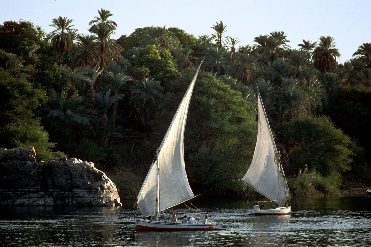 bill-hocker-feluccas-aswan-egypt-1998