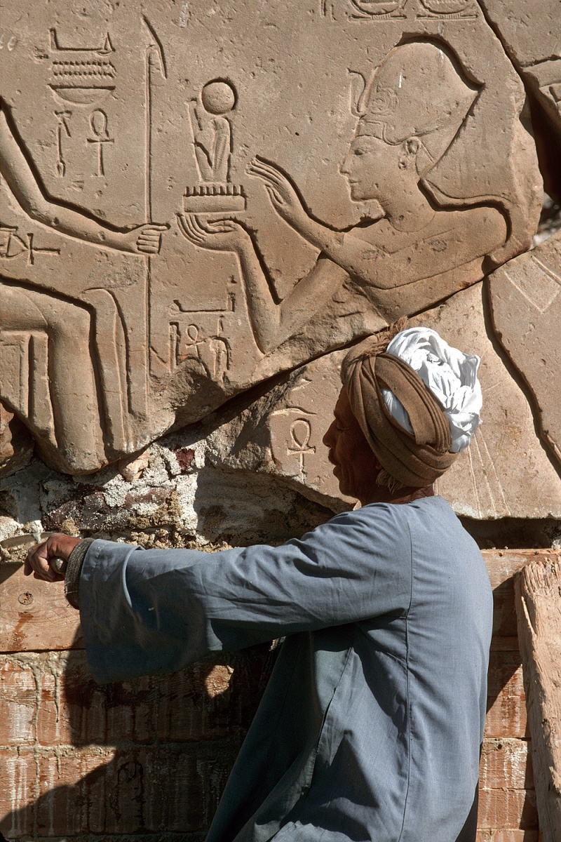 bill-hocker-ramesseum-theban-necropolis-egypt-1998