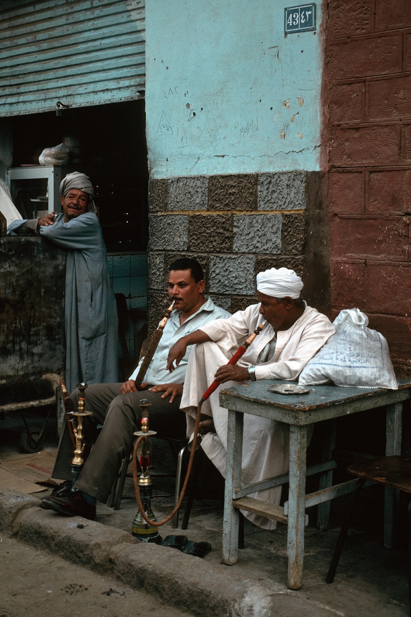 bill-hocker-smokers-cairo-egypt-1998