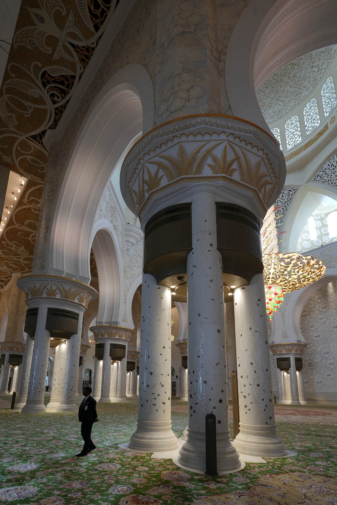 bill-hocker-sheikh-zayed-grand-mosque-abu-dhabi-uae-2024