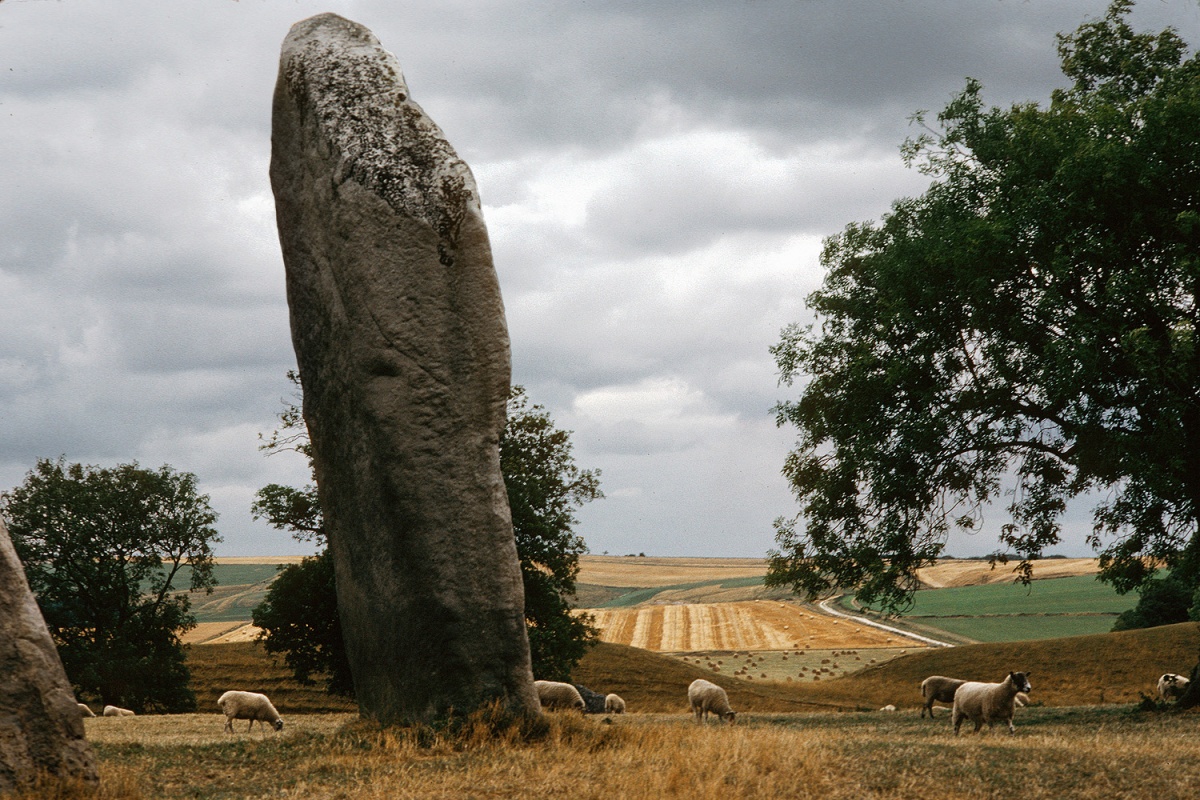 bill-hocker-megalith-avebury-england-1989
