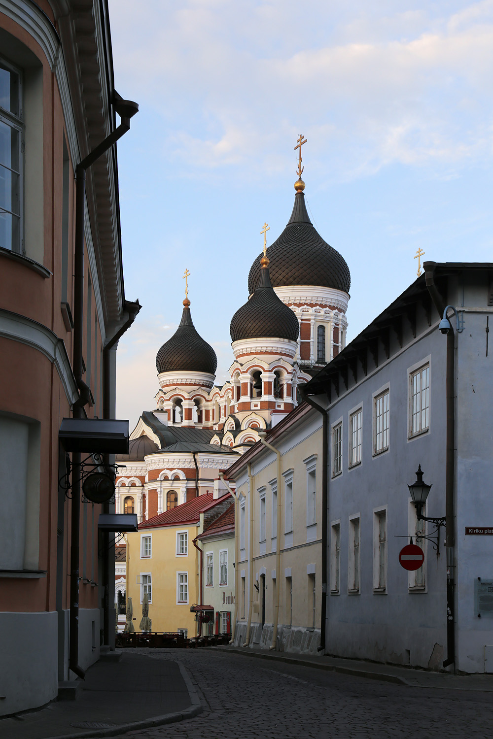 bill-hocker-nevsky-cathedral-tallinn-estonia-2019