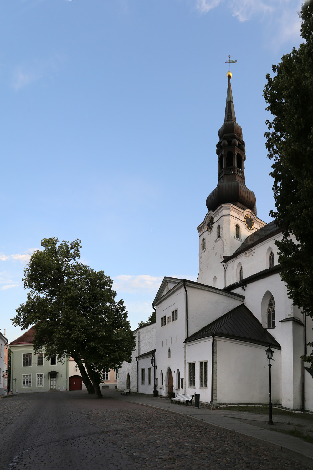 bill-hocker-church-tallinn-estonia-2019