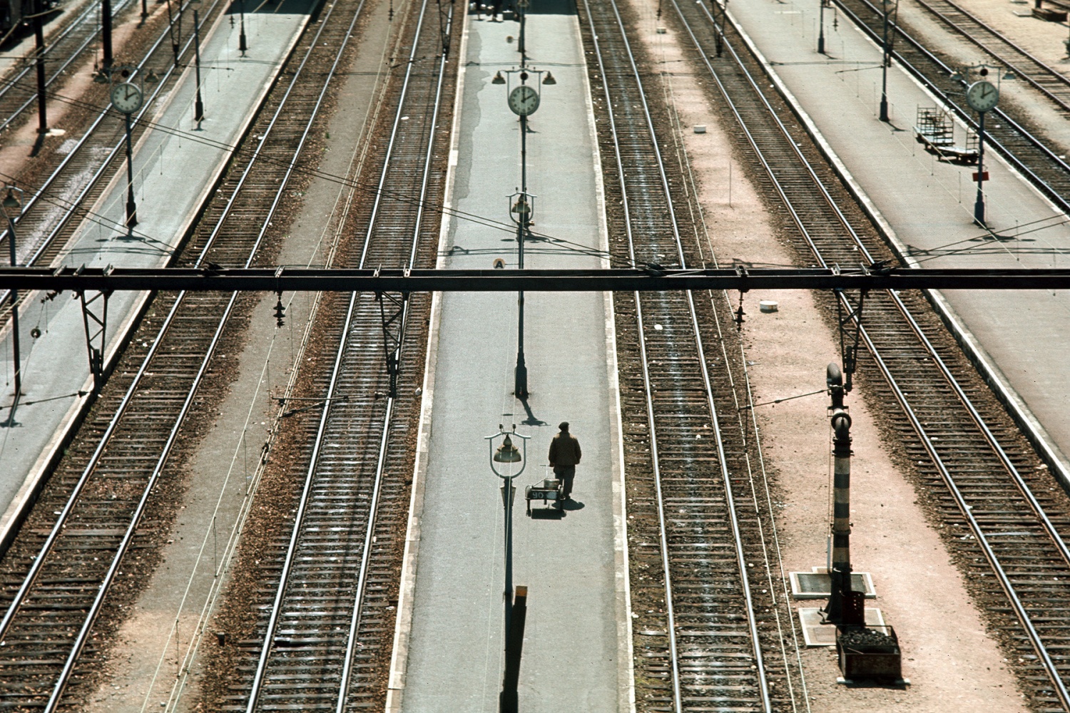bill-hocker-railway-station-france-1972