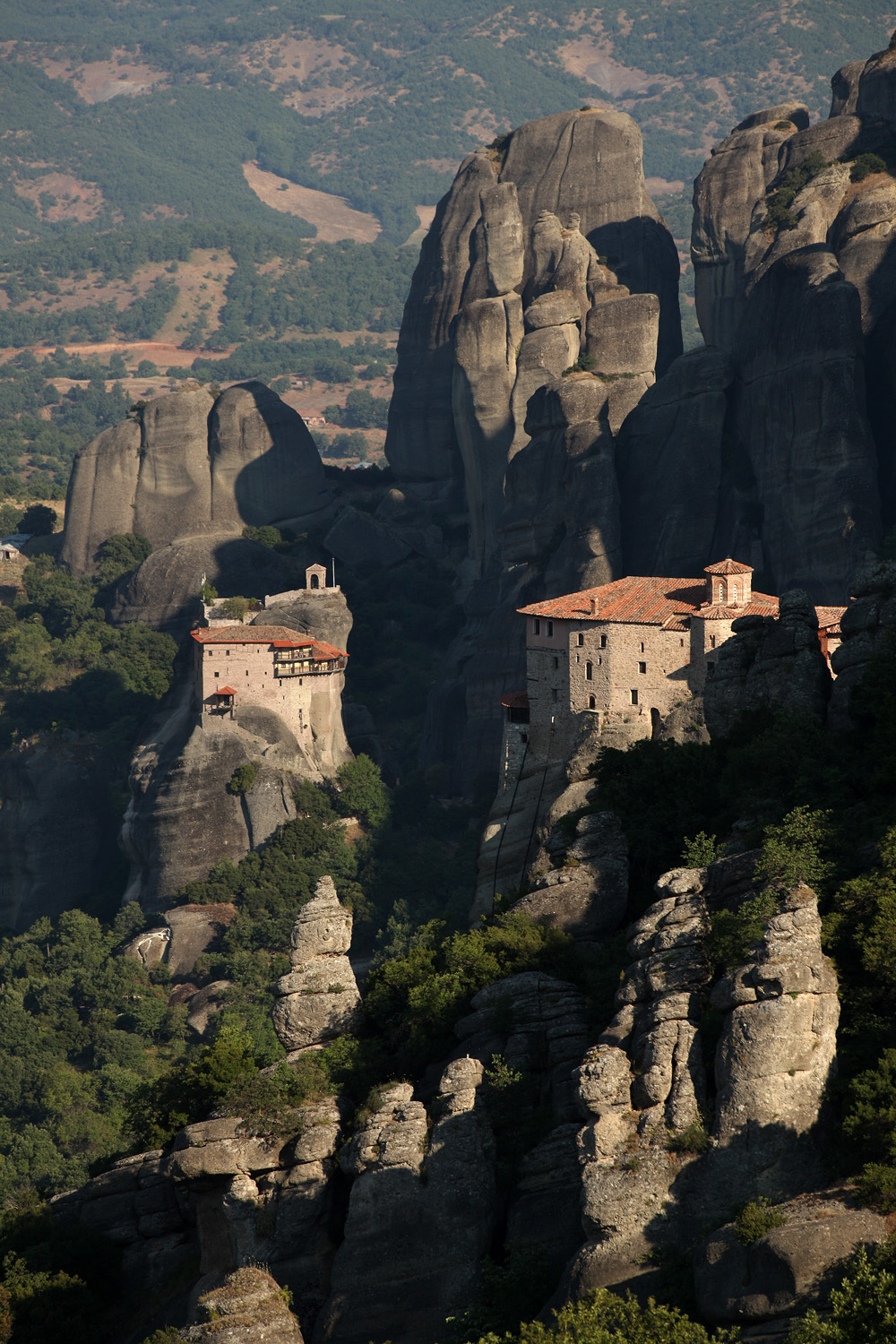 bill-hocker-monasteries-of-rousanou-and-st-nicholas-anapausas-meteora-greece-2010