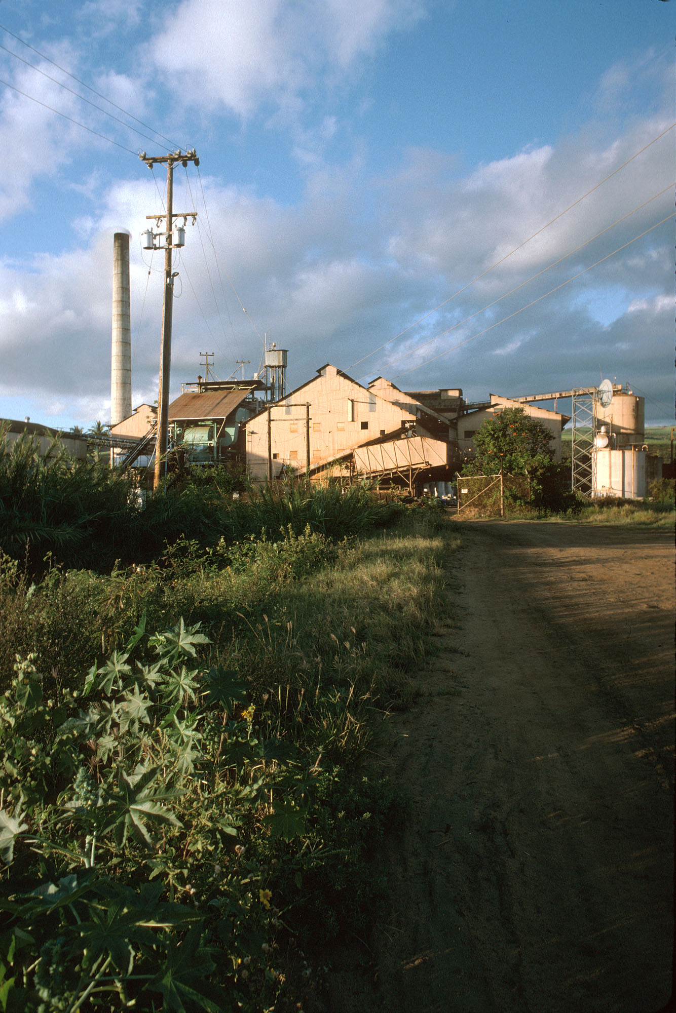 bill-hocker-sugarmill-kauai-hawai'i-1975