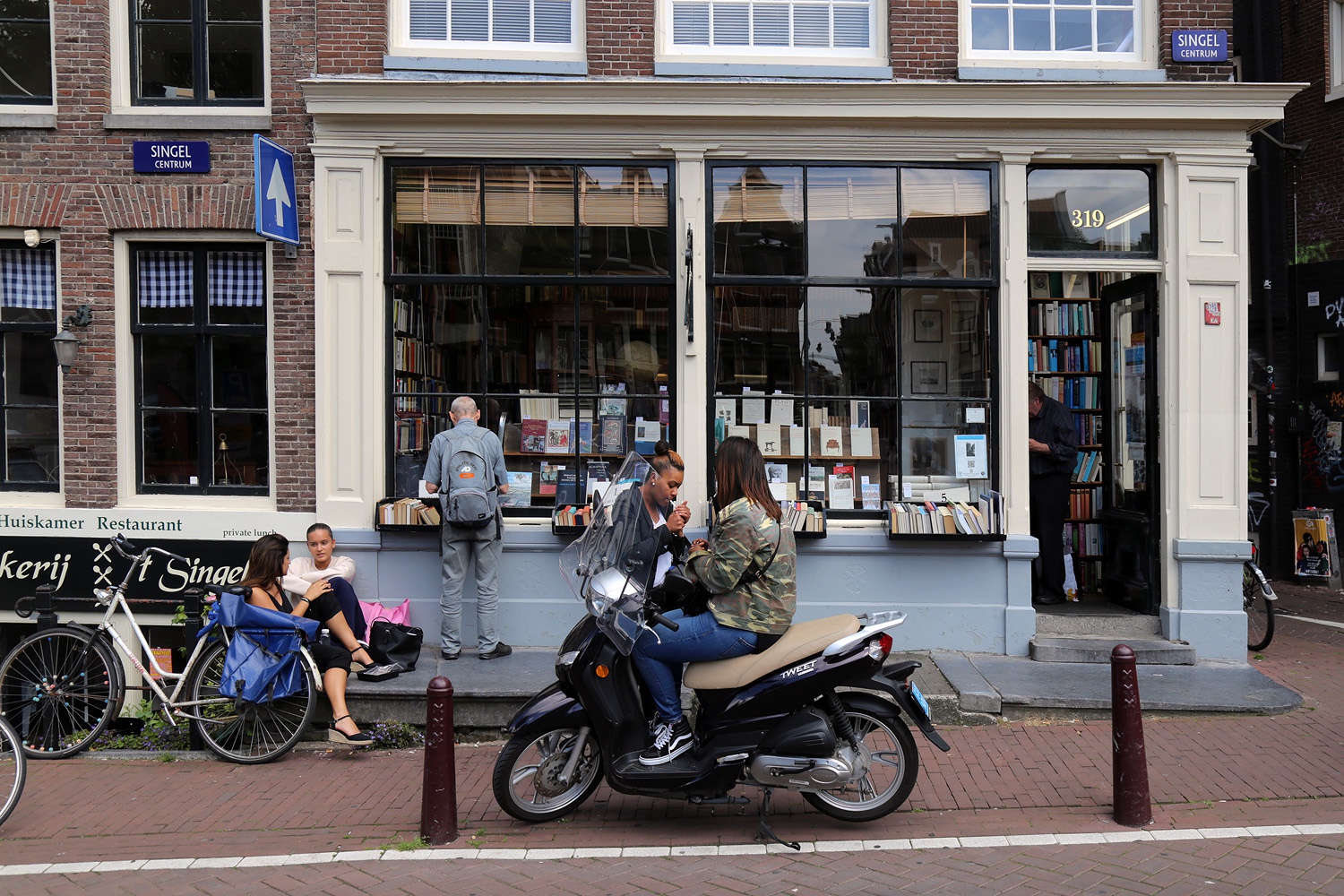 bill-hocker-bookstore-amsterdam-holland-2016