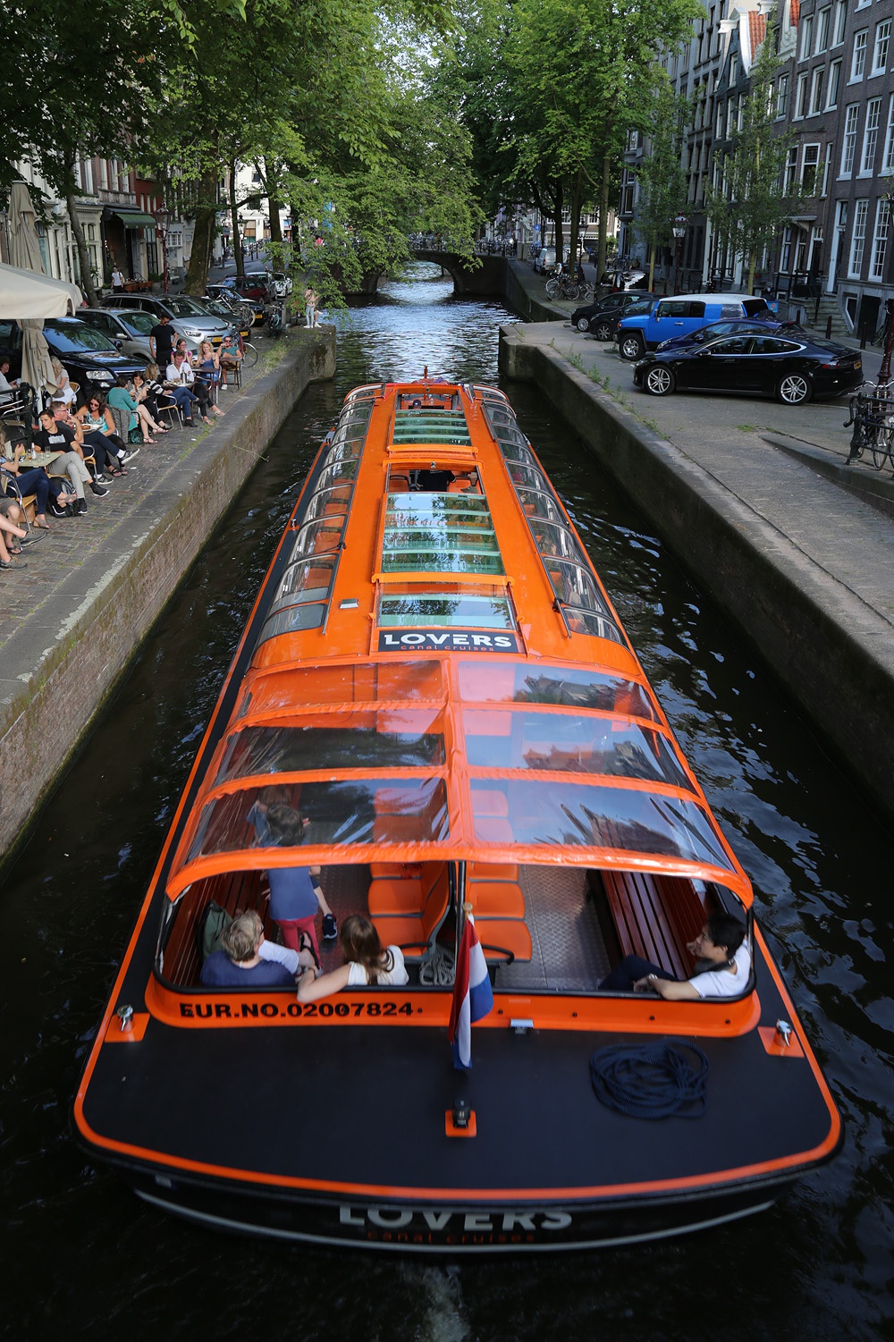 bill-hocker-canal-touring-amsterdam-holland-2016