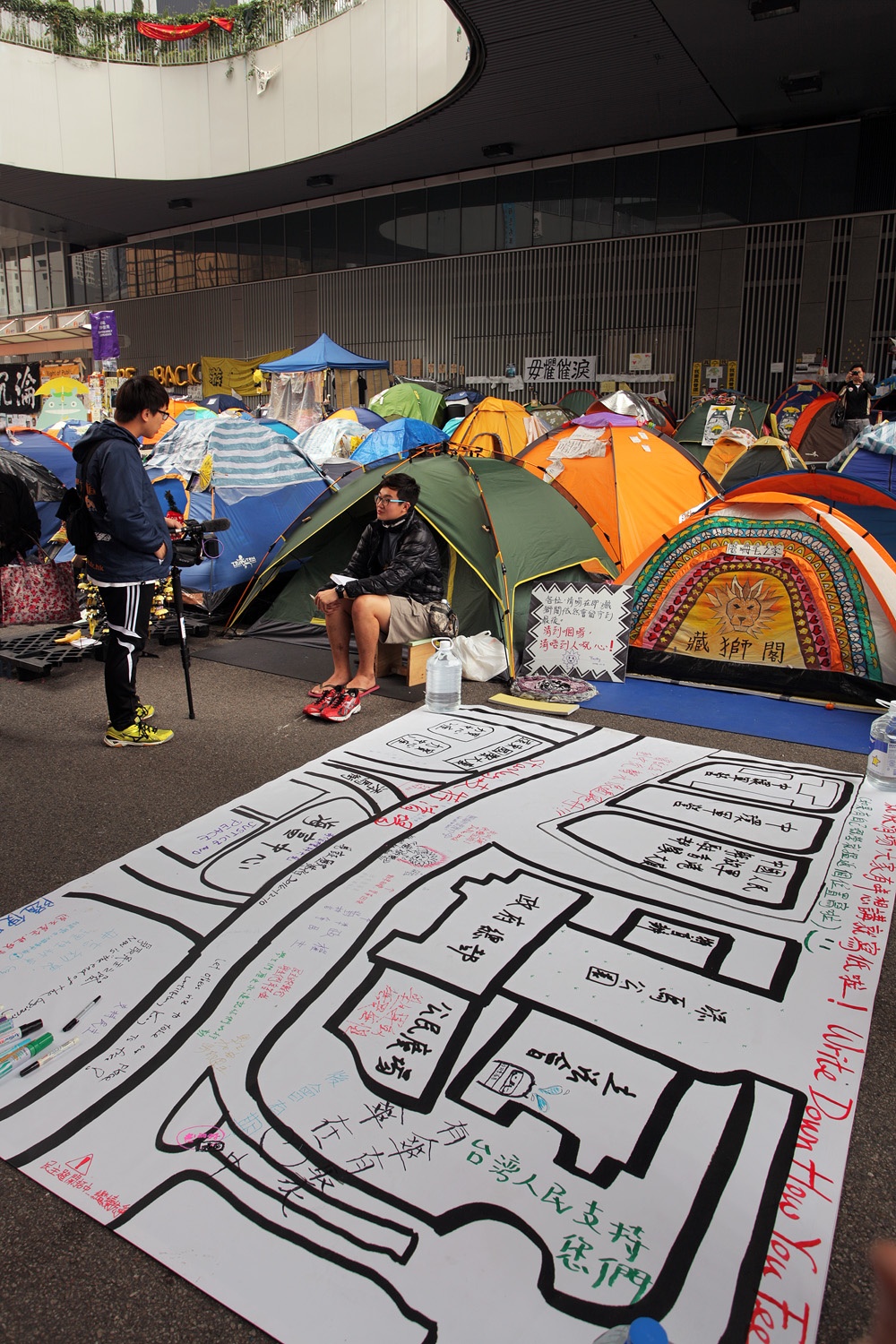 bill-hocker-protestor-admiralty-hong-kong-2014