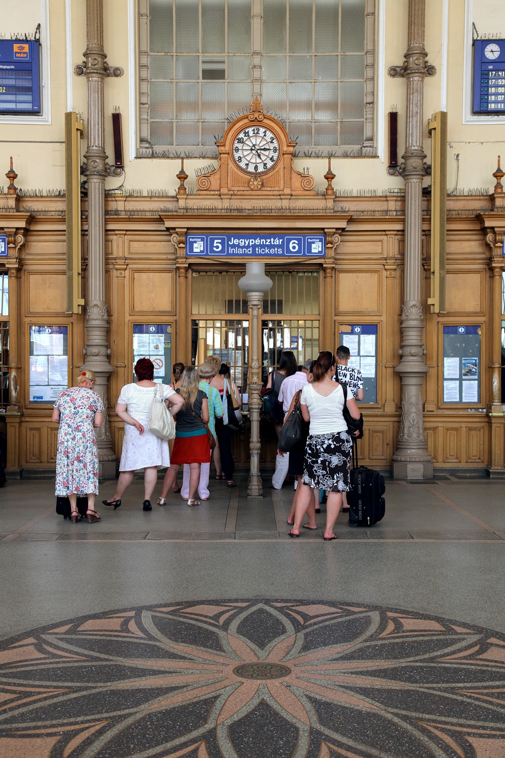 bill-hocker-nyugati-train-station-budapest-hungary-2013