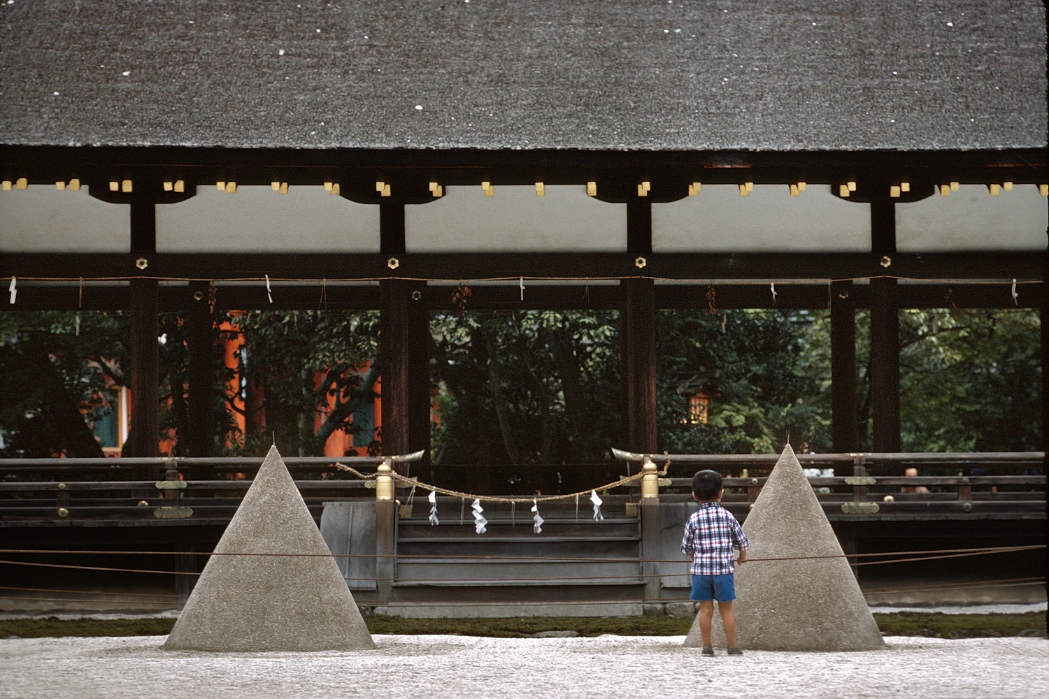 bill-hocker-kasuga-shrine-nara-japan-1977