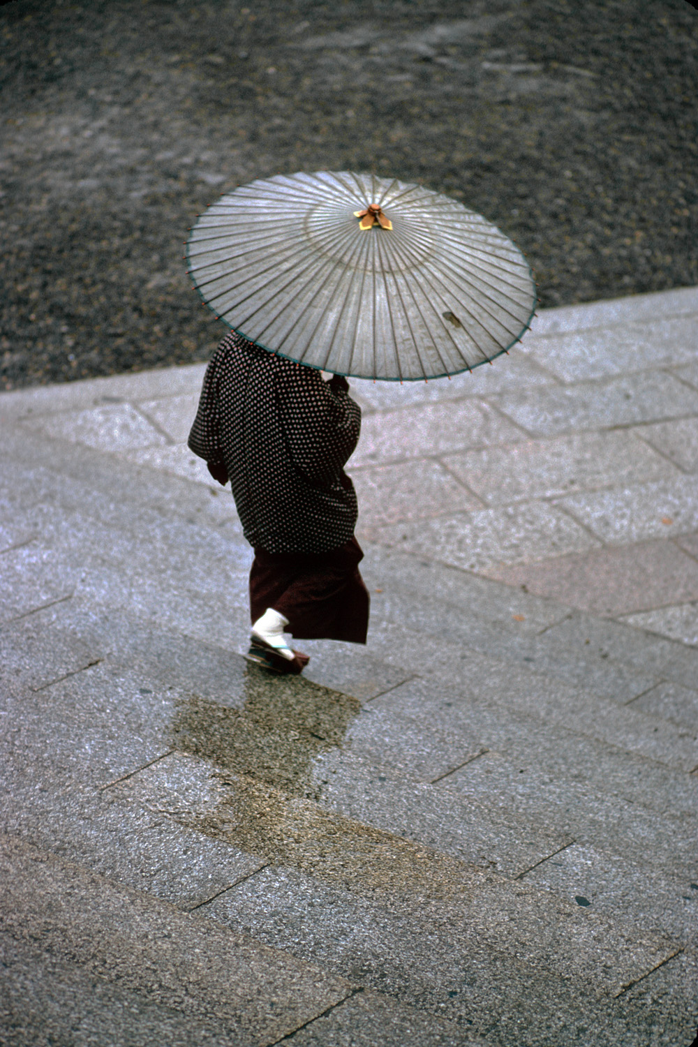 bill-hocker-rain-nikko-japan-1979