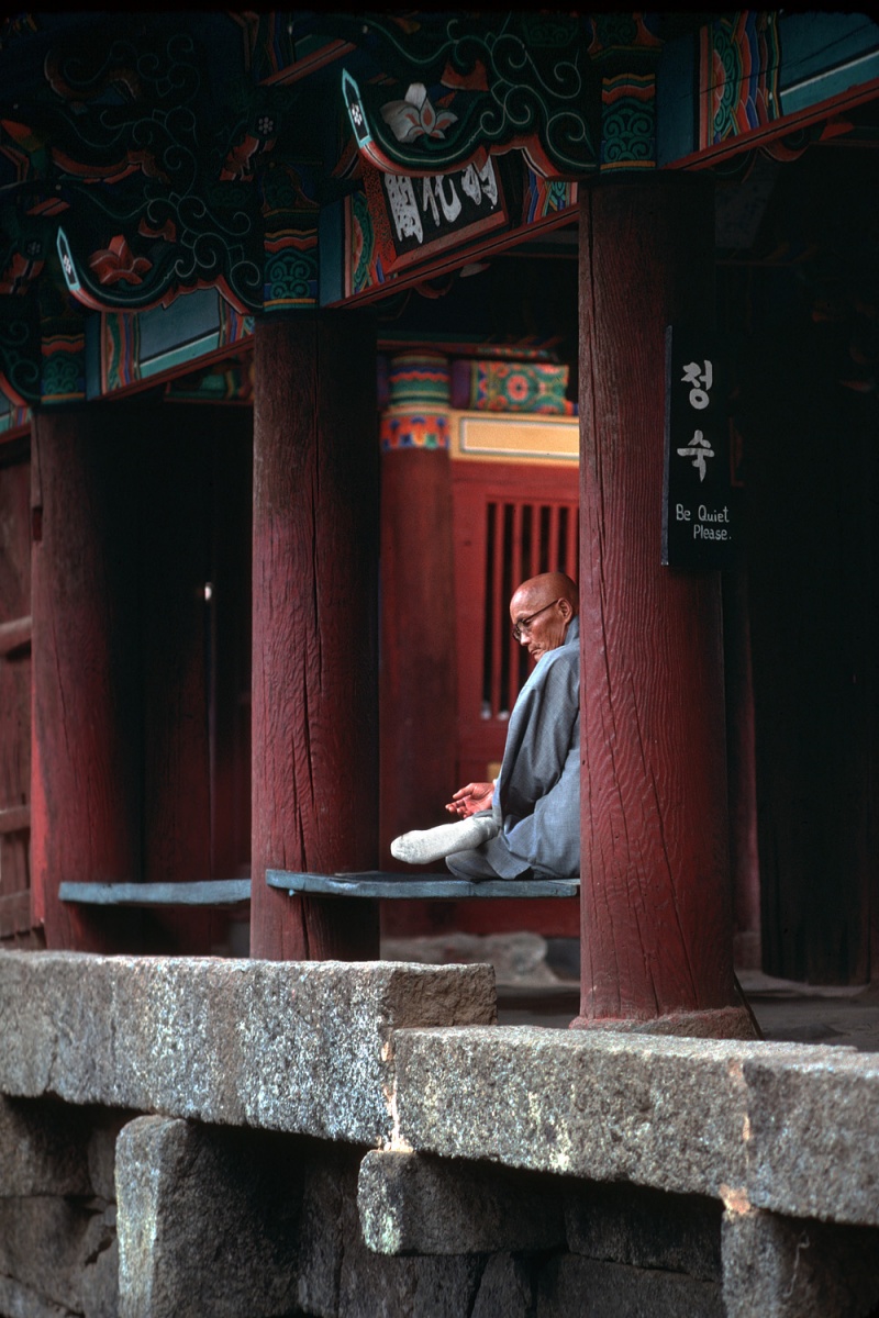 bill-hocker-being-quiet-songgwang-monastery-korea-1977